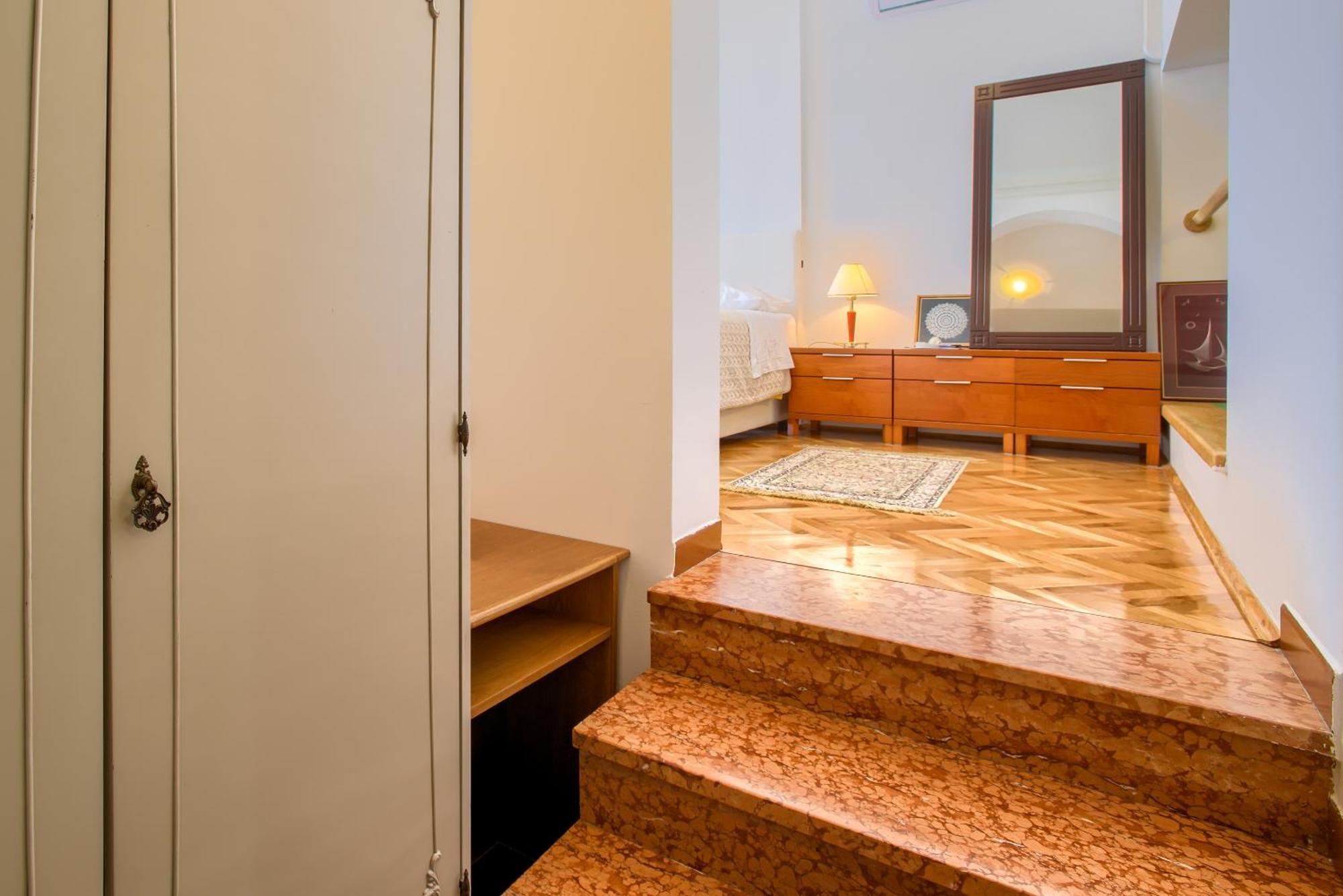 Apartmani Frlan Ii. 卡斯塔 外观 照片