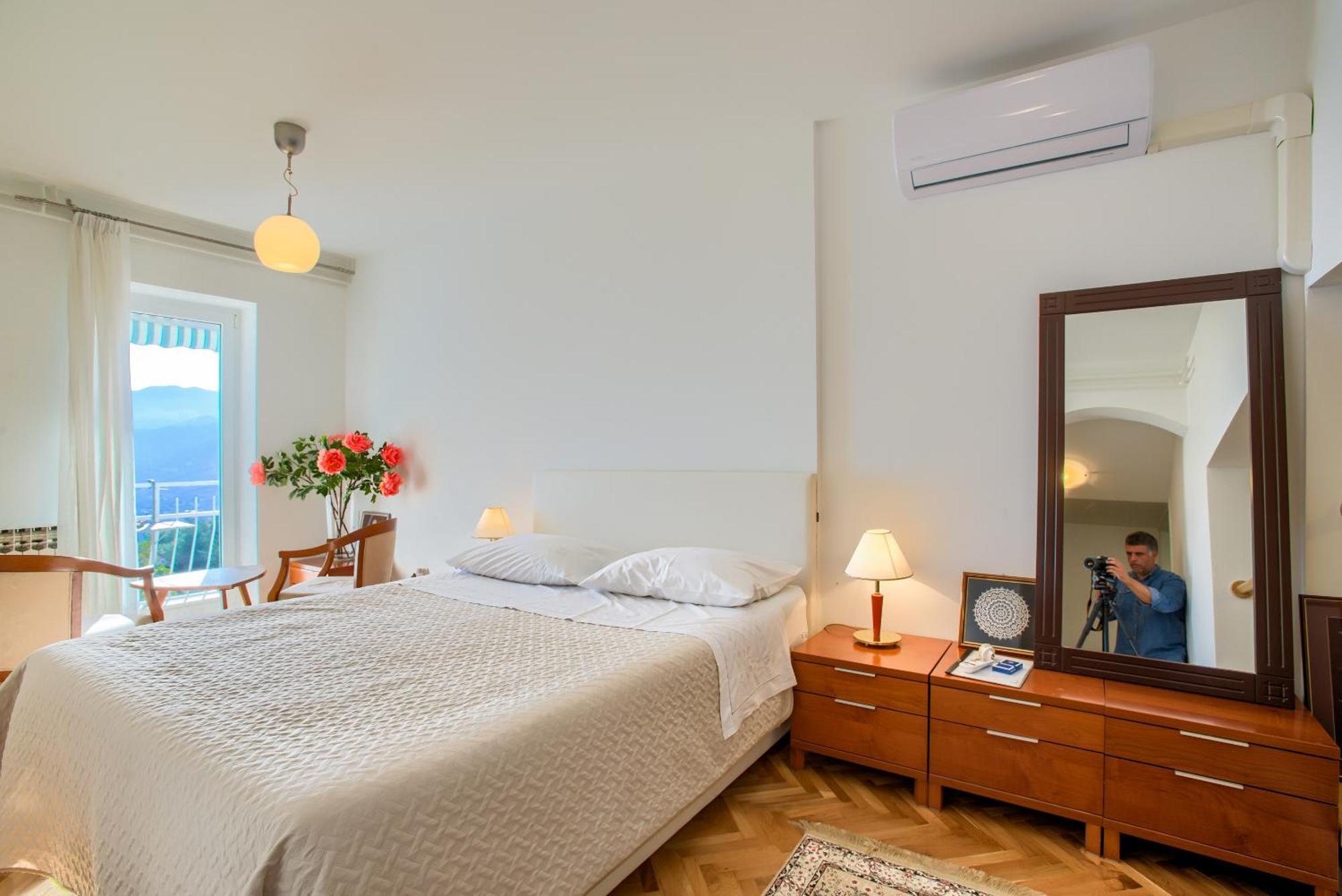 Apartmani Frlan Ii. 卡斯塔 外观 照片